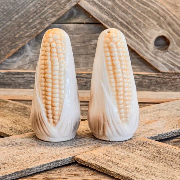 Vintage Corn On The Cob, Salt and Pepper Shakers,  Ceramic, 4” Tall - Picture 5 of 8
